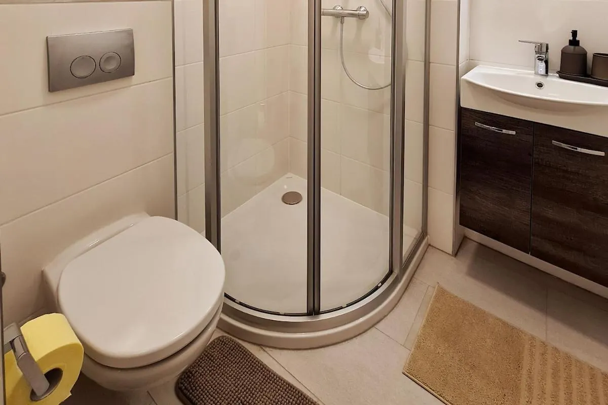 Bright And Quiet City Apartment Near Schoenbrunn Viena